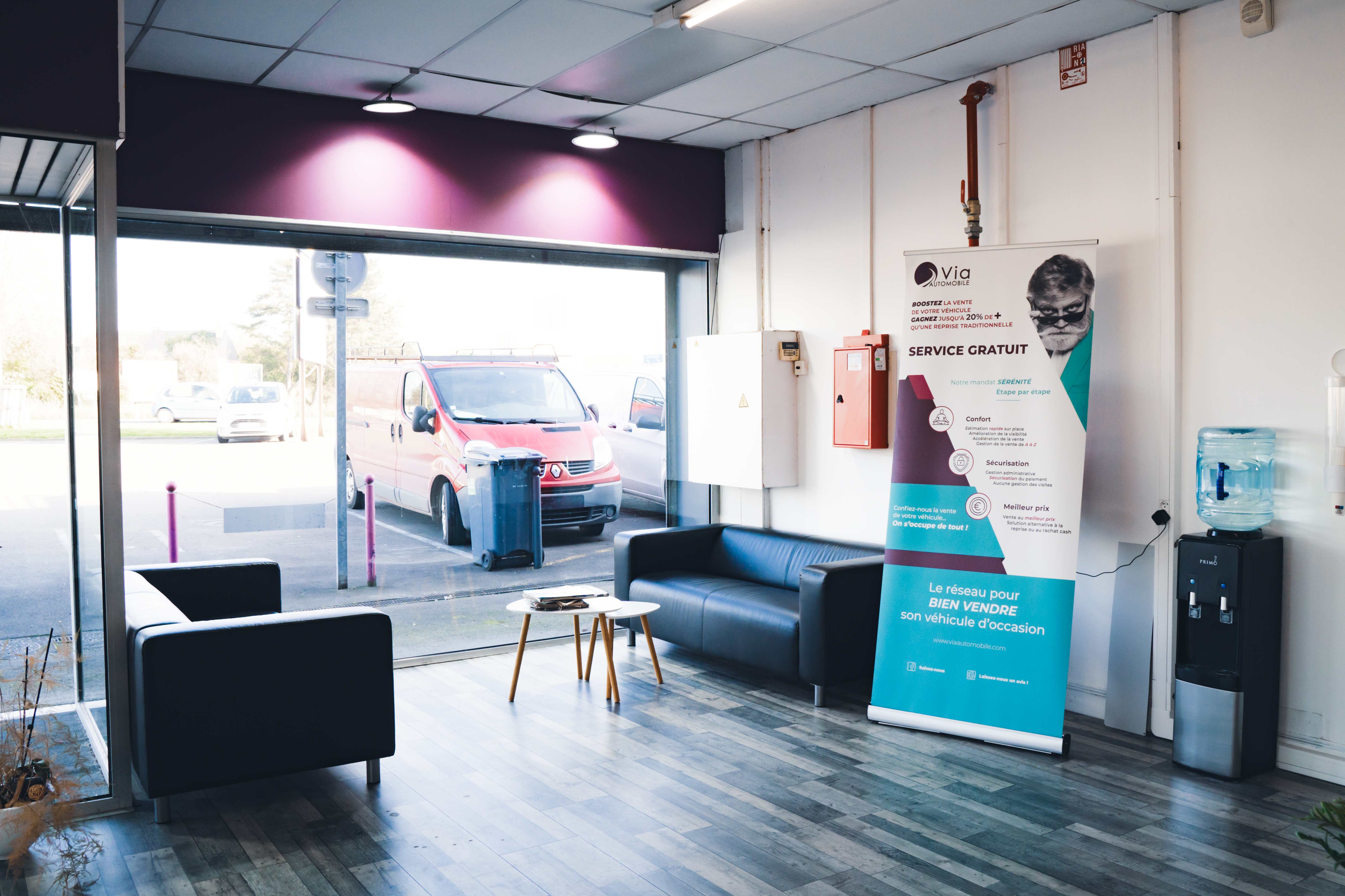 via-automobile-agence-Douai-10 2.jpg