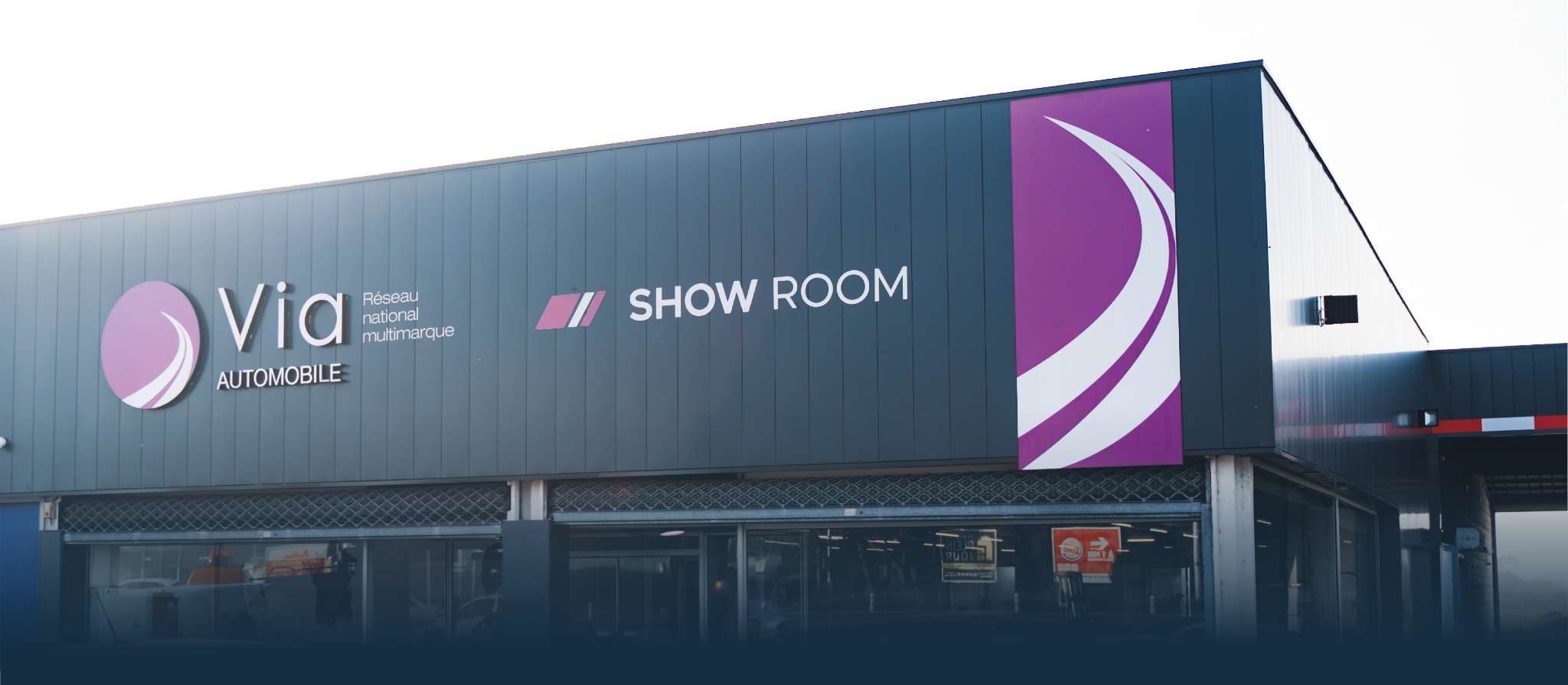 douai-agence-via-automobile-concession-devanture-accueil.jpg